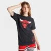 Women's Mitchell And Ness Chicago Bulls NBA Moment T-Shirt Black - 22169CBU BLK -Nike Store 22169CBU BLK M1
