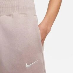 Women's Nike Sportswear Phoenix Fleece Curve Sweatpants Diffused Taupe/Sail - DQ5678 272 -Nike Store DQ5678 272 M5