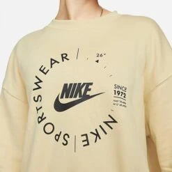 Women's Nike Sportswear Phoenix Fleece Oversized Crewneck Sweatshirt Team Gold - FD4234 783 10 Women's Nike Sportswear Phoenix Fleece Oversized Crewneck Sweatshirt Team Gold - FD4234 783 -Nike Store FD4234 783 M4