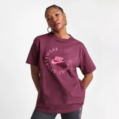 Women's Nike Sportswear Sports Utility T-Shirt Rosewood - FD4235 653 9 Women's Nike Sportswear Sports Utility T-Shirt Rosewood - FD4235 653 -Nike Store FD4235 653 M3