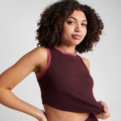 Women's Nike Sportswear Essentials Ribbed Cropped Tank Top Burgundy Crush - FN3170 652 -Nike Store FN3170 652 M5