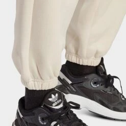 Women's Adidas Originals Essentials Fleece Joggers Wonder White - IA6436 100 -Nike Store IA6436 100 M5