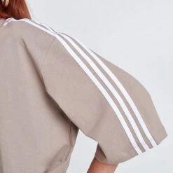 Women's Adidas Originals Oversized T-Shirt Chalky Brown - IQ3400 236 -Nike Store IQ3400 236 M6